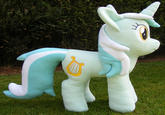 Lyra Plushie