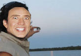 Can You Please Photoshop The Sun Between My Fingers?