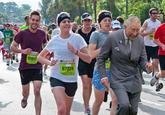 Ridiculously Photogenic Guy / Zeddie Little