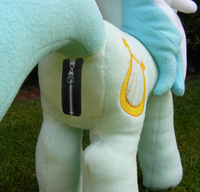 Lyra Plushie