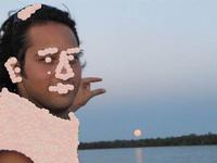 Can You Please Photoshop The Sun Between My Fingers?