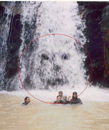 hantu1.jpg