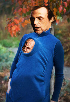 Peekaru (Baby Snuggie)