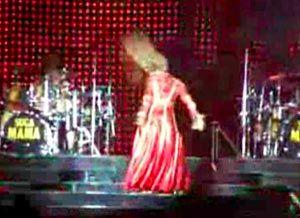 beyonce_face_plant_8u4.jpg