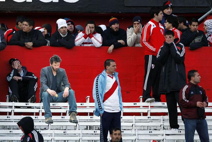 sad-keanu-river-plate-nacional-b.jpg