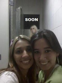 Creepy photobomb